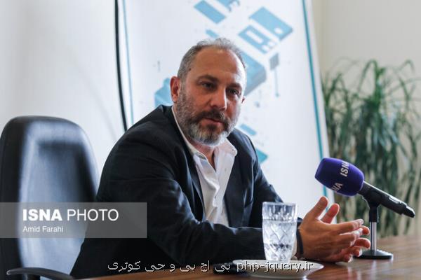 گریبان ایران در دست کم آبی